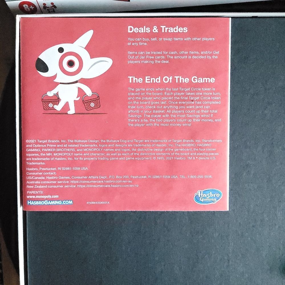 Monopoly Game: Target Edition - Picture 5 of 6